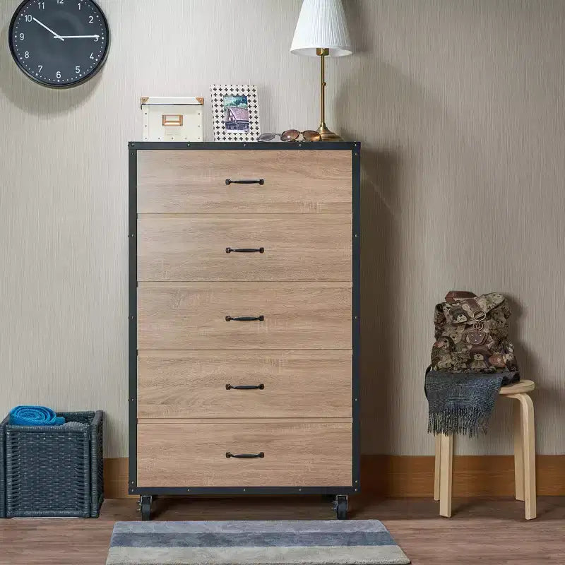 Cassettiera in legno con 5 cassetti e ruote piroettanti