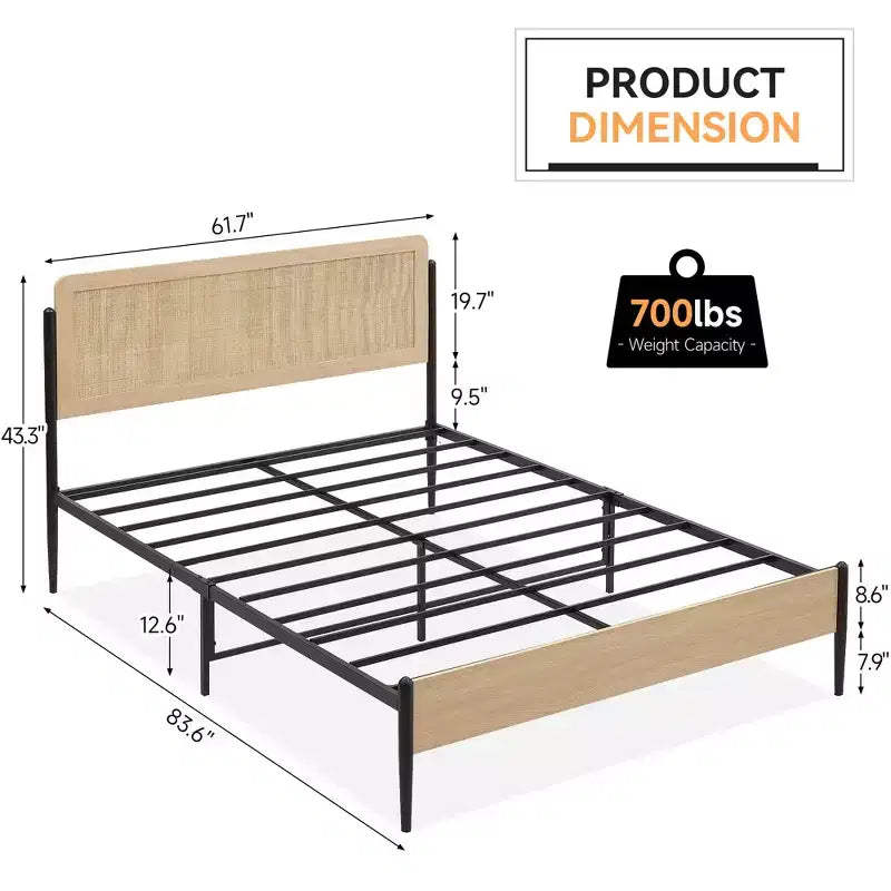 Struttura letto matrimoniale/queen con testiera curva in metallo e rattan, pediera in legno, base a piattaforma e contenitore sotto il letto